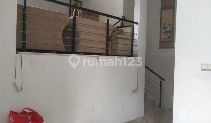 Rumah 2 Lantai dengan Akses Mudah Kemanapun 2