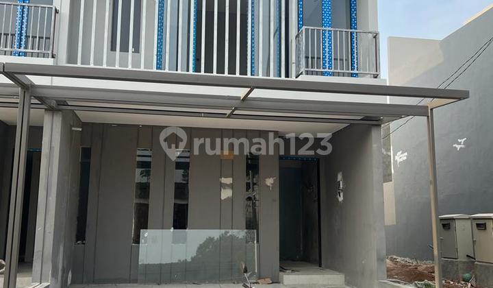 di jual ! rumah siap huni di daerah grand wisata z living 1