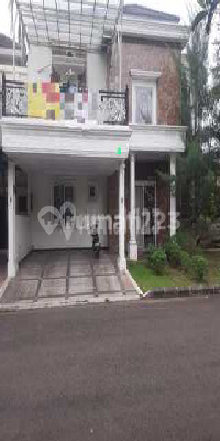 Dijual/Disewakan Rumah Mewah 2 Lantai Dekat dengan Segala Akses 2