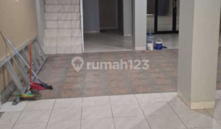 For sale: shop house in Kayuringin, West Bekasi, behind Mitra Barat Hospital 2