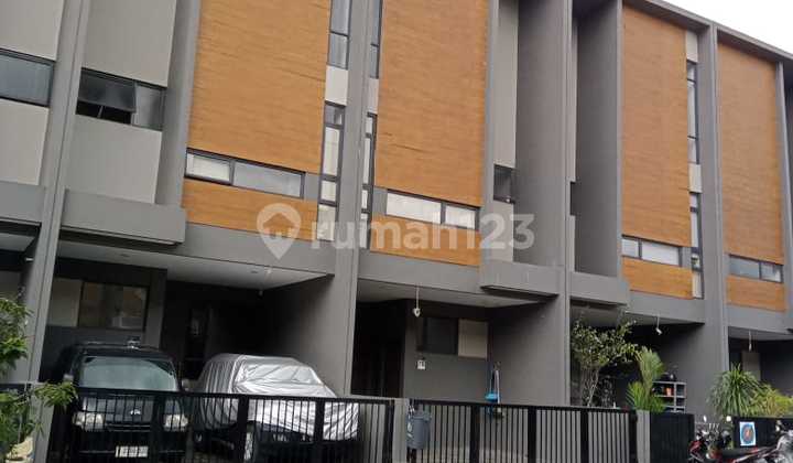 For sale, ready-to-occupy shop house in the Grand Wisata area, let's take a look first! 2