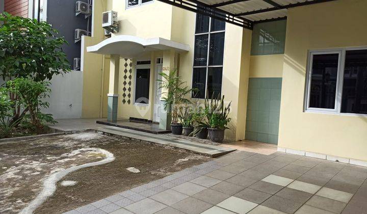 Rumah 2 Lantai Bagus full furnished di Jl boulevard citra raya
 2