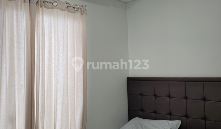 Apartemen 2 Kamar Tidur Furnished Bagus Springwood Dijual