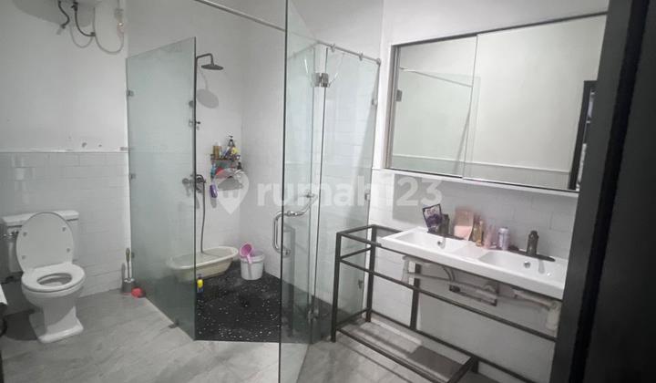 Dijual Rumah Lokasi di Kemang Pratama 1,Bekasi Depan Jalan Besar 2