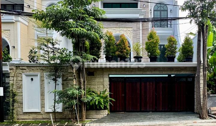 FOR SALE BRAND NEW HOUSE MODERN CLASSIC HOUSE, LUXURY MATERIALS BY EMPORIO ARCHITECT  LOCATED IN TAMAN CILANDAK, SOUTH JAKARTA NEAR MRT SIMATUPANG