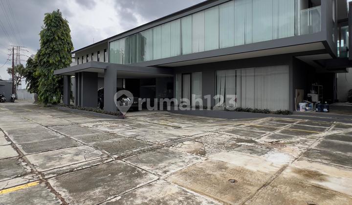 FOR SALE Quick Sale of Building in BUNCIT, Mampang Prapatan, South Jakarta BEST DEAL rarely available modern industrial building in Warung Buncit, South Jakarta