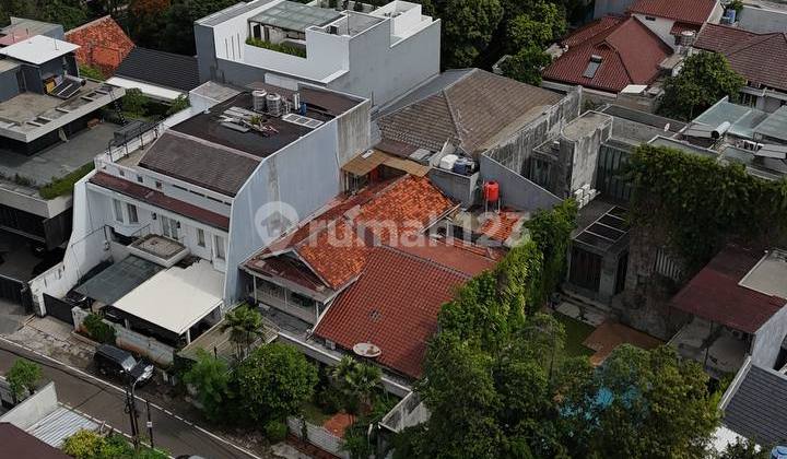 House For Sale Prime Area, Best Price ‌Kebayoran Baru - Jaksel