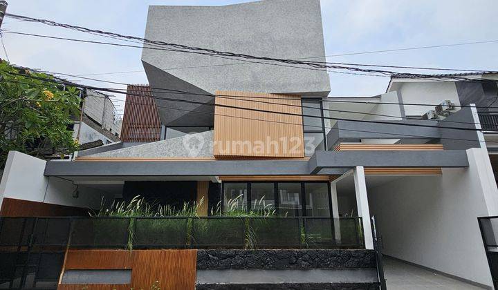 Dijual Rumah Baru Lokasi Jl.mertilang Bintaro Sektor 9 Cluster One Gate System 1