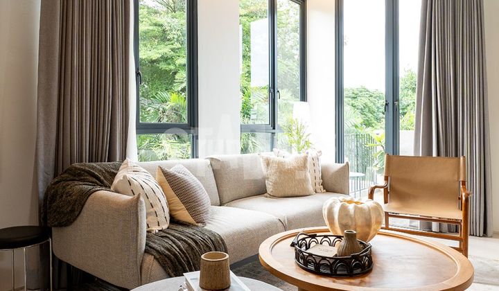 Rumah Asri di Lebak Bulus, Lokasi Strategis