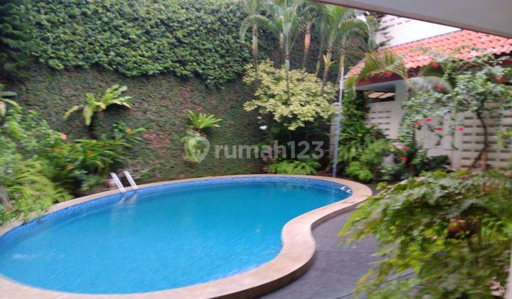 For Rent House di Sewakan Rumah Dua Lantai Luas Fasilitas Kolam Renang Kemang Selatan Jakarta Selatan