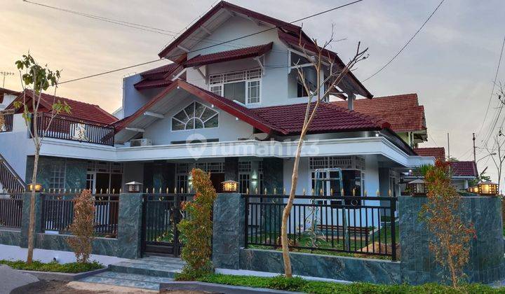 Rumah 2 lantai Baru Furnished lantai Granit di Srondol Smg Selatan #EL7646 1