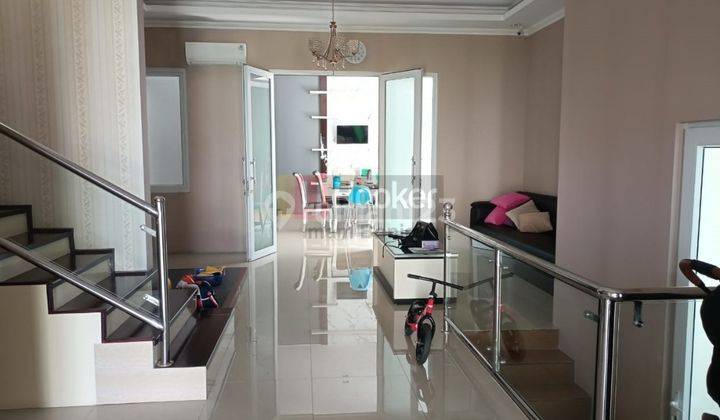 Rumah 2 lantai Modern Minimalis sangat Bagus Furnished di BSB Cluster elit #8036 2