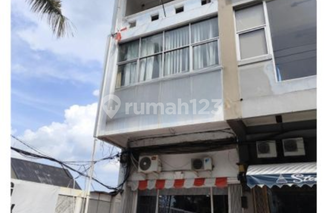 SHM 3-Story Shop House, Sultan Agung Street, 4.5m Wide, Ready to Use 2