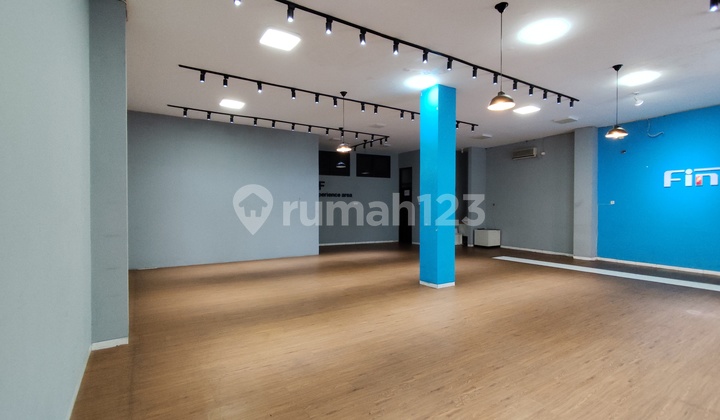 Good Ready-to-Use Shop House in Mataram Peterongan Area, Semarang #11107 2