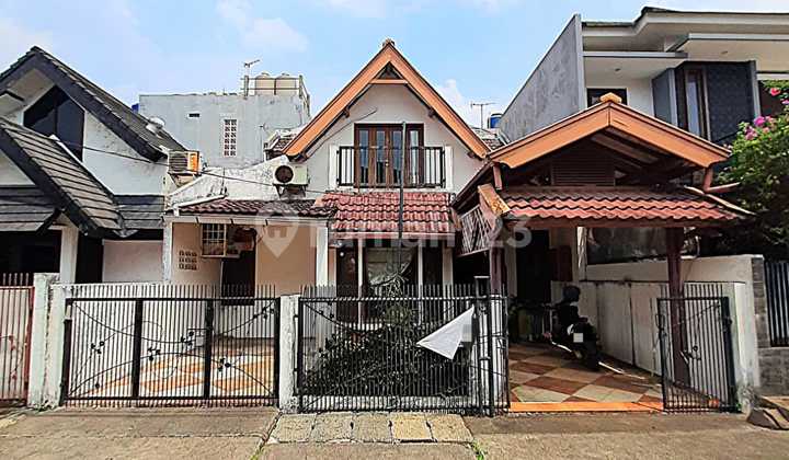 Rumah di bawah Pasar di Bintaro Lingkungan Tenang Sangat Jarang Ada