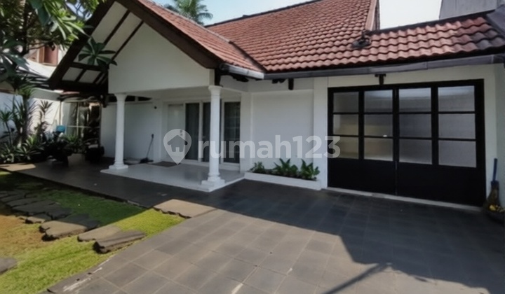 Rumah Dalam Komplek Lokasi Strategis Dekat Scbd di Senopati Jakarta Selatan Rumah Dalam Komplek Lokasi Strategis Dekat Scbd di Senopati Jakarta Selatan
