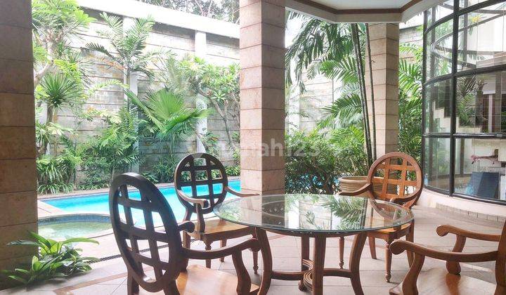 Rumah Furnished di Kawasan Elite Permata Hijau Posisi Hook