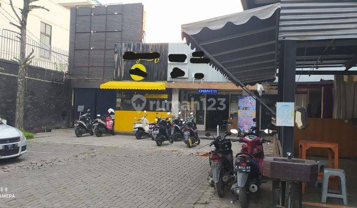 Ruang Usaha Komersial Strategis di Jalan Utama Dago Bandung 1