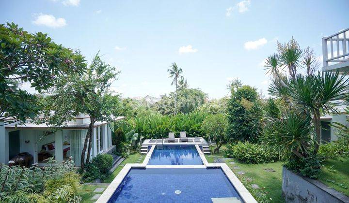 Great Deal Villa in Canggu Free Hold Rarely There is a Price Drop 1