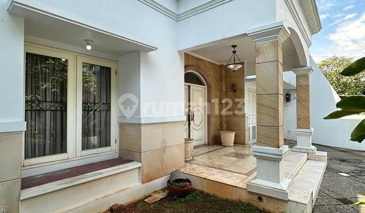 Rumah Dalam Komplek Elit Lokasi Strategis di Lebak Bulus Rumah Dalam Komplek Elit Lokasi Strategis di Lebak Bulus