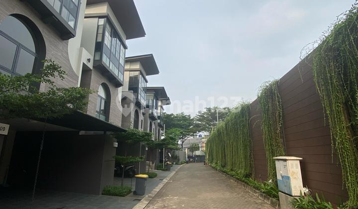New Ready-to-Occupy House in TB Simatupang - Cilandak, Cheapest Price in Its Class New Ready-to-Occupy House in TB Simatupang - Cilandak, Cheapest Price in Its Class