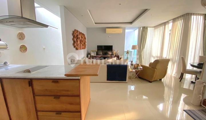 Rumah Fully Furnished Dalam Townhouse di Kemang Jakarta Selatan