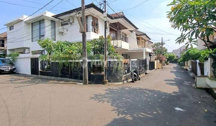 Rumah di Jatipadang Lokasi Strategis Lingkungan Tenang  2