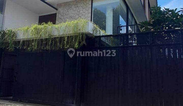 Rumah di Townhouse Kemang Lokasi Strategis Sangat Terawat  1