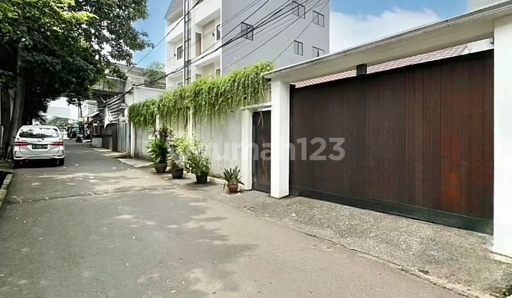 Rumah Semi Furnished Bagus Nyaman Nego Sampai Deal di Cipete dekat ke Antasari Rumah Semi Furnished Bagus Nyaman Nego Sampai Deal di Cipete dekat ke Antasari