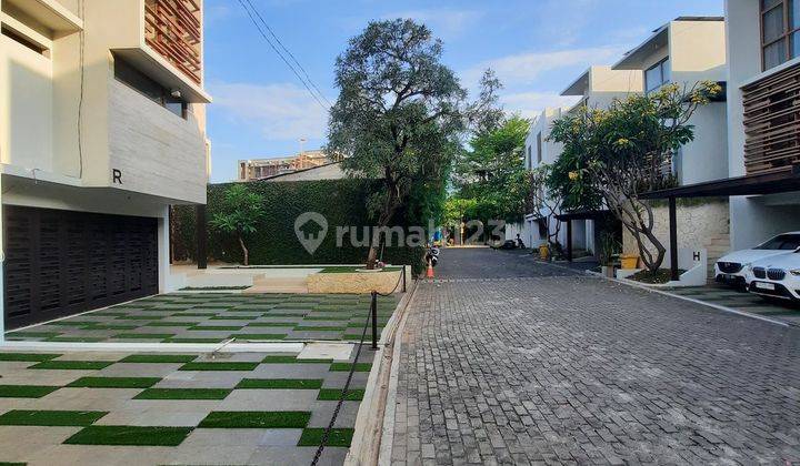 Rumah Baru di Dalam Townhouse Ampera Design Bagus Tanah Luas 2