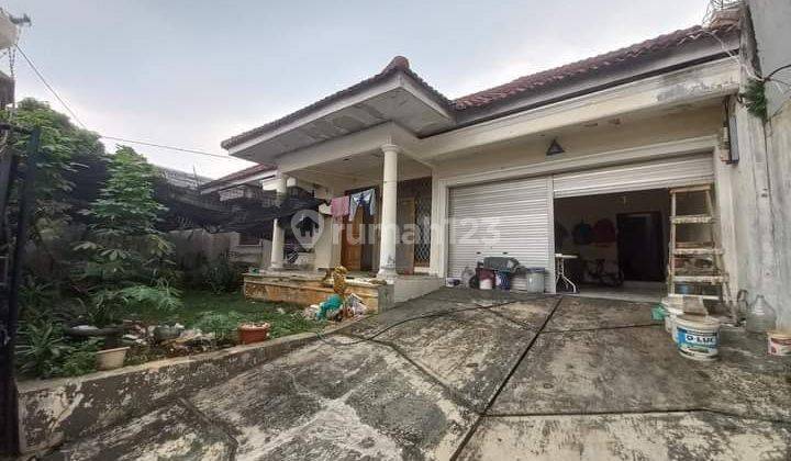 Rumah Hitung Tanah Lokasi Strategis Bebas Banjir di Kemang 1