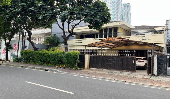 Rumah Di Mainroad Dekat Gandaria City Lokasi Sangat Strategis 1