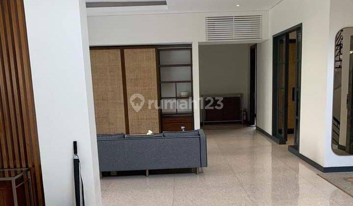 Rumah Baru di Senayan Lokasi Startegis Fully Furnished 2