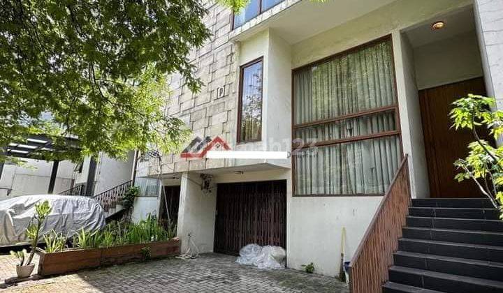 Rumah di Townhouse Lokasi Strategis di Kemang Jalan Bangka 1