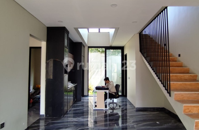 Rumah Mewah Baru di Cilandak Sangat Jarang Ada Lokasi Super Strategis 2