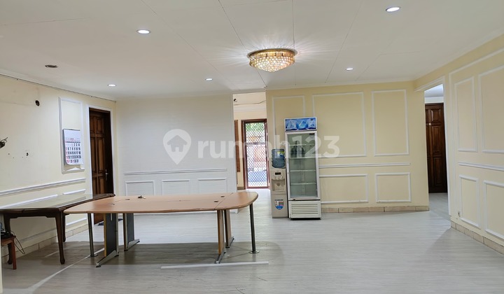 Repositioning of House Prices on Ciniru Street, Senopati, Well-Maintained and Ready to Occupy 2