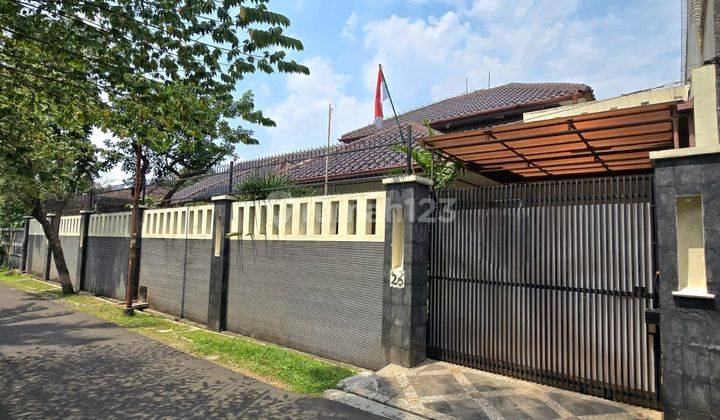 Dijual Rumah di Kebayoran Baru Senayan Lokasi Tenang Expat Area 2