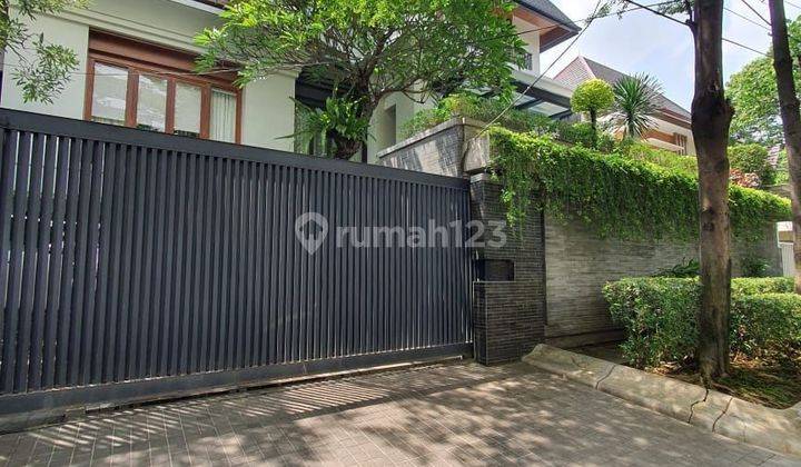 Rumah Megah Strategis Lingkungan Tenang Western Style di Wijaya Kebayoran Baru 1
