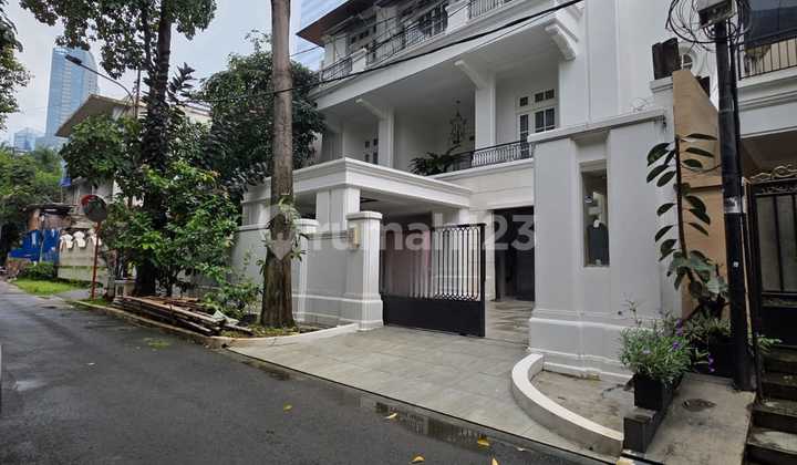 Rumah Mewah Siap Huni Lokasi Premium di Mega Kuningan