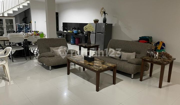 Rumah Baru Renovasi Cocok Untuk Ruang Usaha Komersil Pinggir Jalan Utama