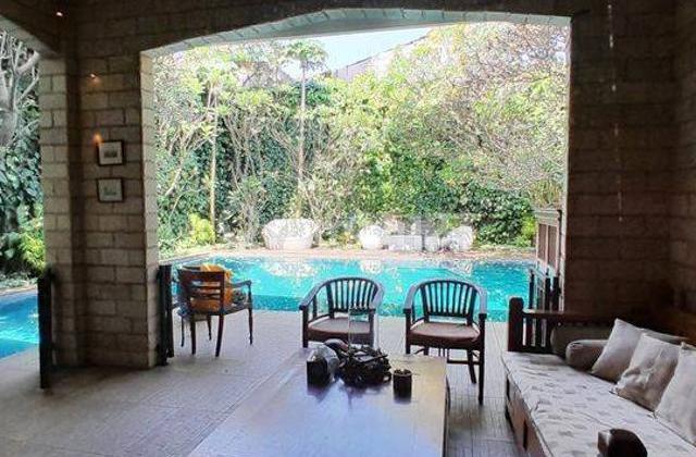 Rumah Nuansa Bali di Lebak Bulus Tanah Luas Istimewa Jarang Ada