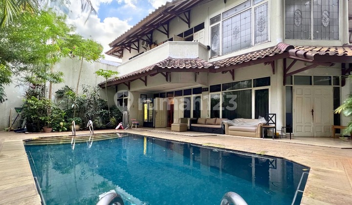 Rumah Klasik Terawat Area Prime Senopati Selong Kebayoran Baru Jalan Senjaya Rumah Klasik Terawat Area Prime Senopati Selong Kebayoran Baru Jalan Senjaya