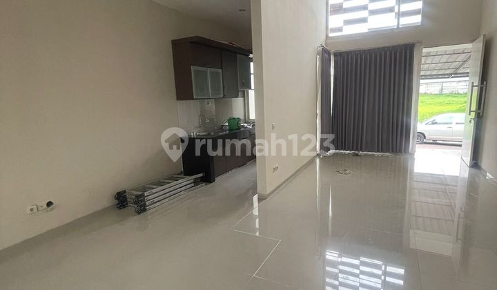 Disewakan Rumah Minimalis 1 Lantai Cluster Eastwood Regensi 9