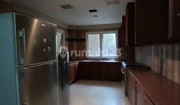 Rumah sewa Menteng lokasi premium siap huni , bagus 