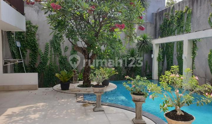 Rumah Sewa Menteng very Luxury siap huni , furnished area strategis 2