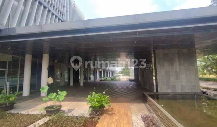 The Ruko Gandeng area in BSD is suitable for use as a business or office location. The Ruko Gandeng area in BSD is suitable for use as a business or office location.