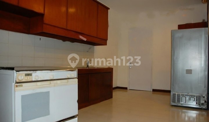 vintage house + menteng land central jakarta