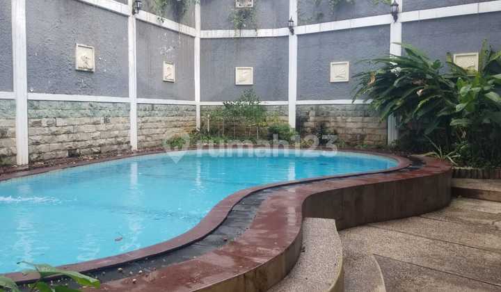 Rental house in Kuningan area can be used as an office or residence.