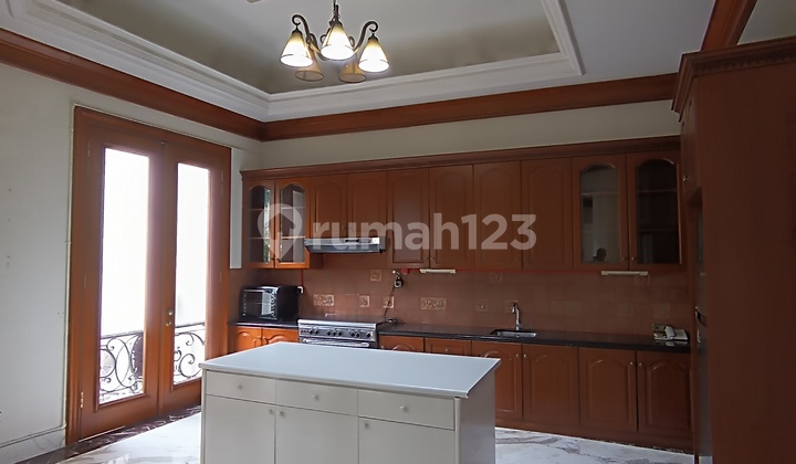 Rumah Menteng sewa lokasi tenang , nyaman dan teduh siap huni