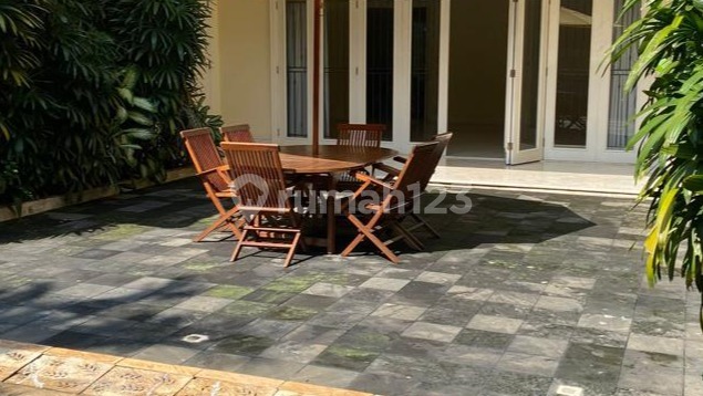 Rumah sewa Menteng cocok untuk hunian atau pun office lokasi tenang 2